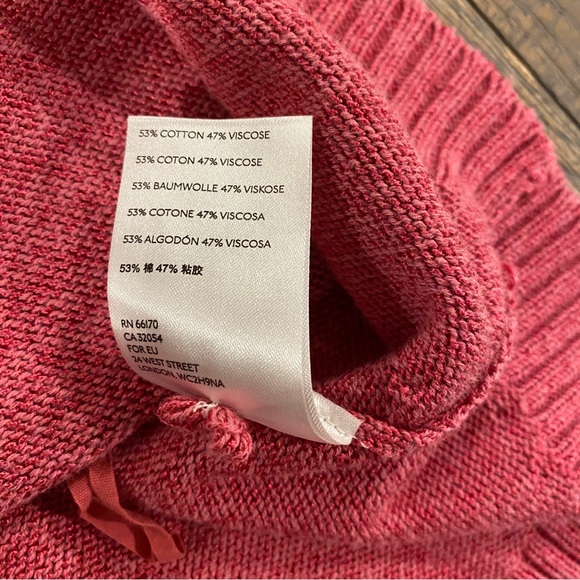 Like new Anthropologie Pink Knit V Neck Sweater Vest Size M - Picture 4 of 5